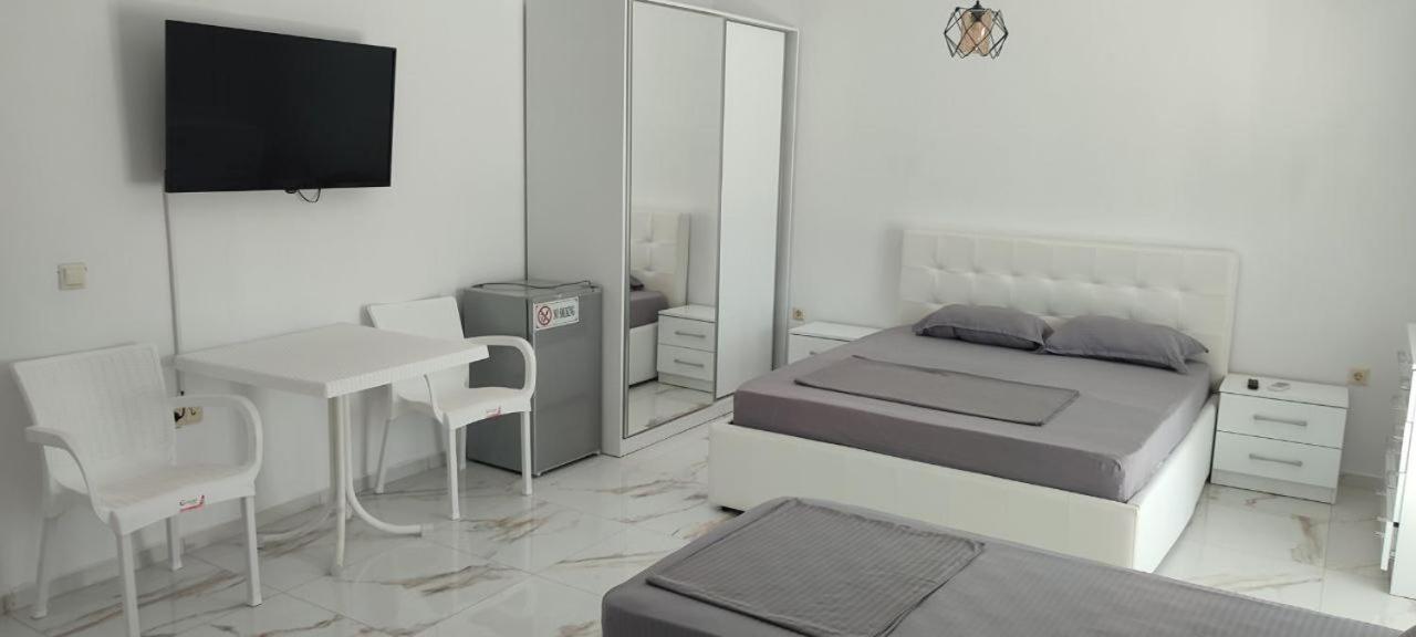 Golem Apartment Екстер'єр фото