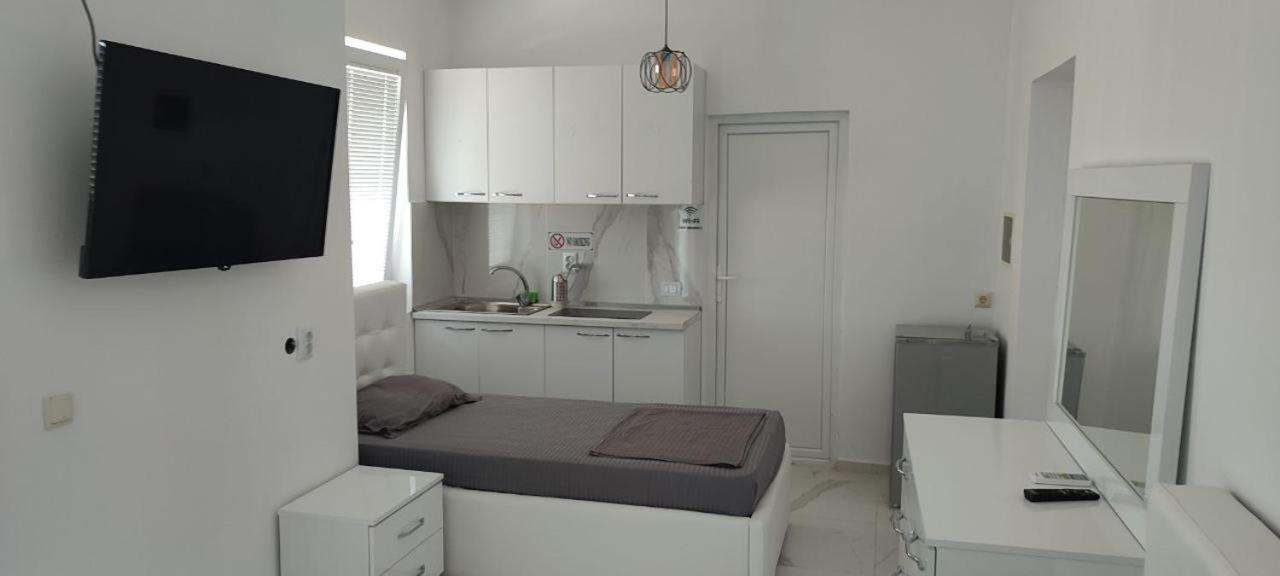Golem Apartment Екстер'єр фото